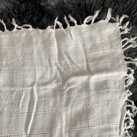 White fringe knit wrap? - Picture 13 of 17